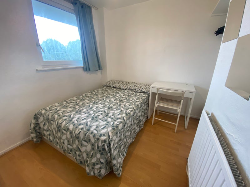 Photo 1: AVAILABLE NOW ✶ 800pcm ✶  furnished as in pictures