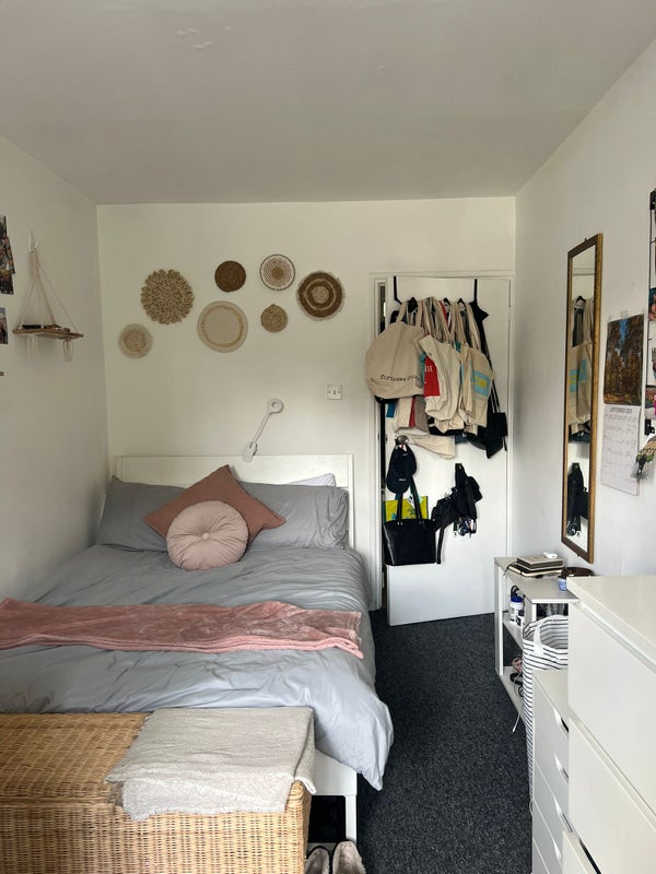 Photo 1: lovely bedroom with south-facing windows!