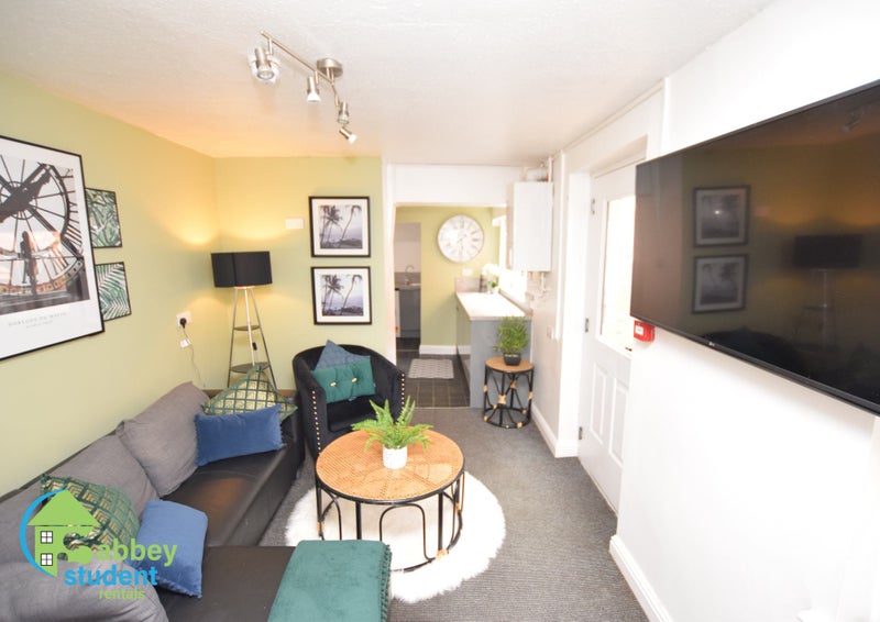 Photo 1: Living Room 
