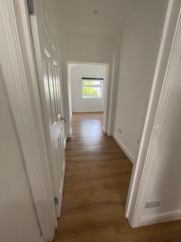 Photo 1: Bedroom