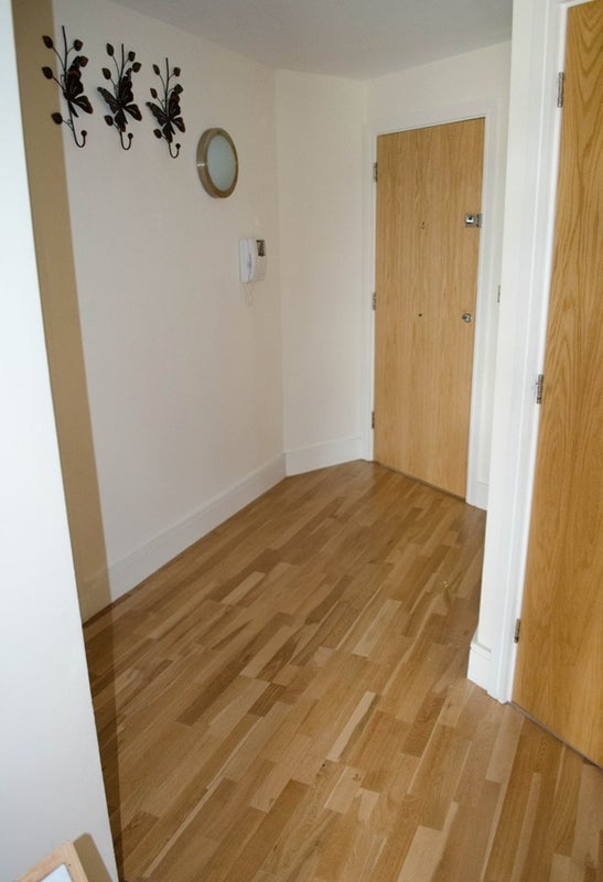 Photo 1: Flat entrance