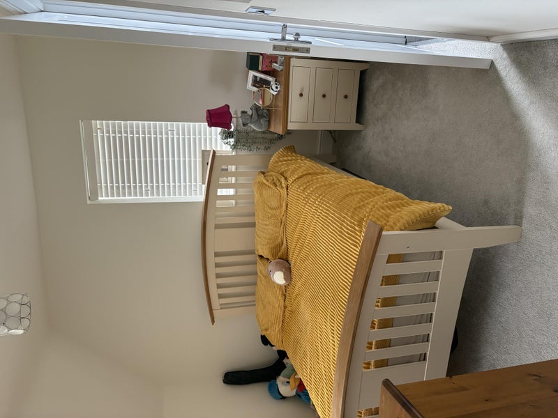 Photo 1: Room for rent