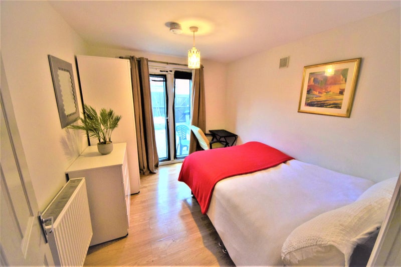 Photo 1: Bedroom Photo 1