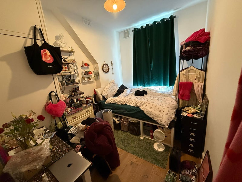 Photo 1: Main room