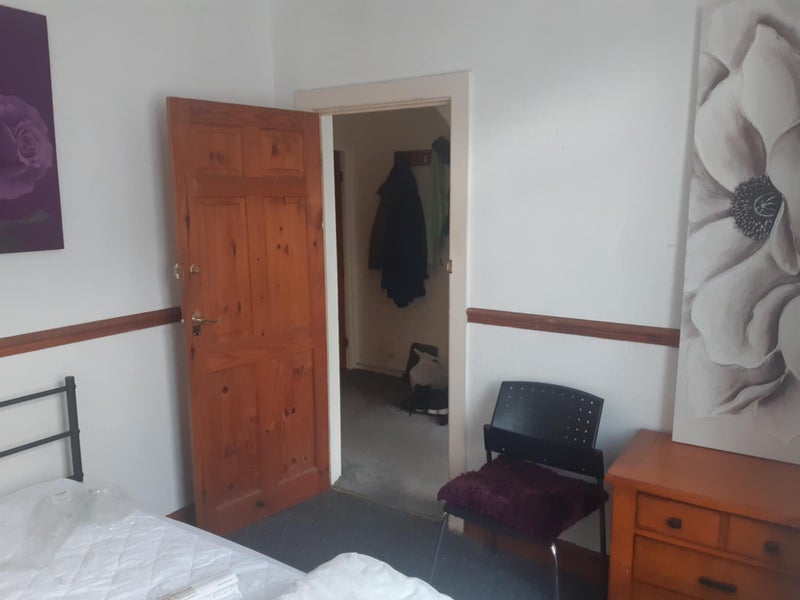 Photo 1: bedroom
