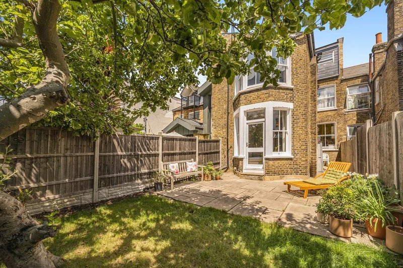 Photo 1: garden