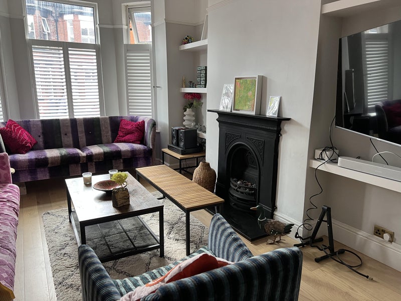Photo 1: LIVING ROOM 