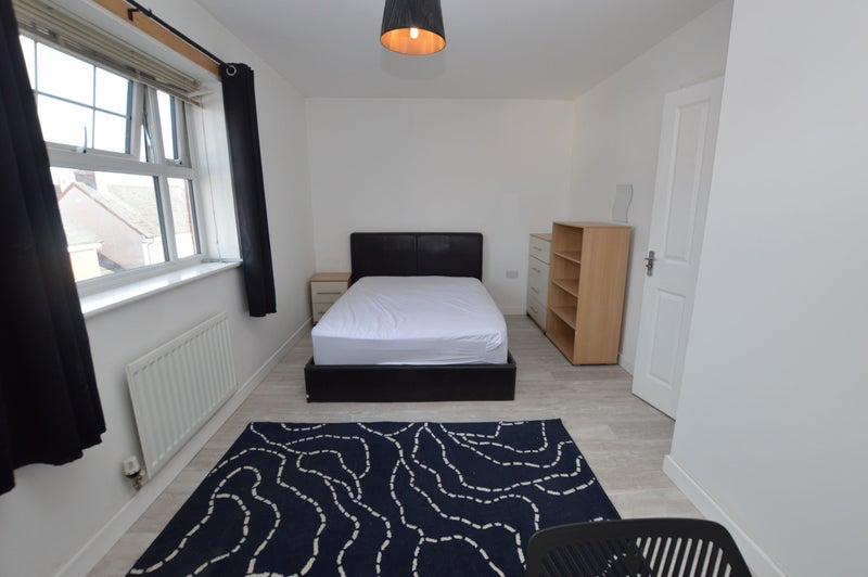 Photo 1: Room 3- £625