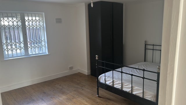 Photo 1: Double room available.