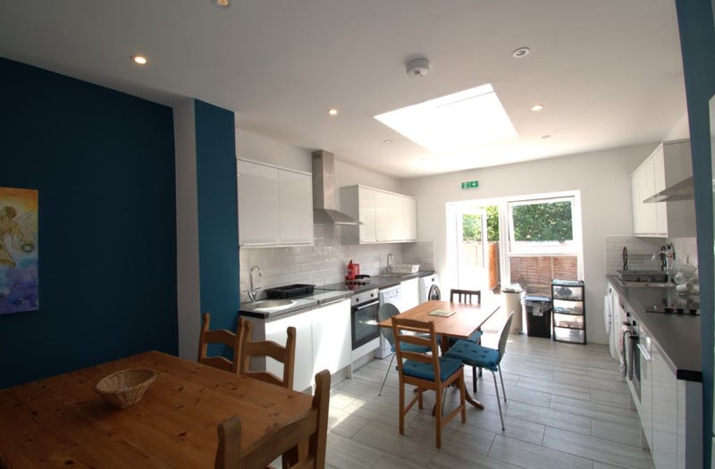 Photo 1: Eat in Kitchen
