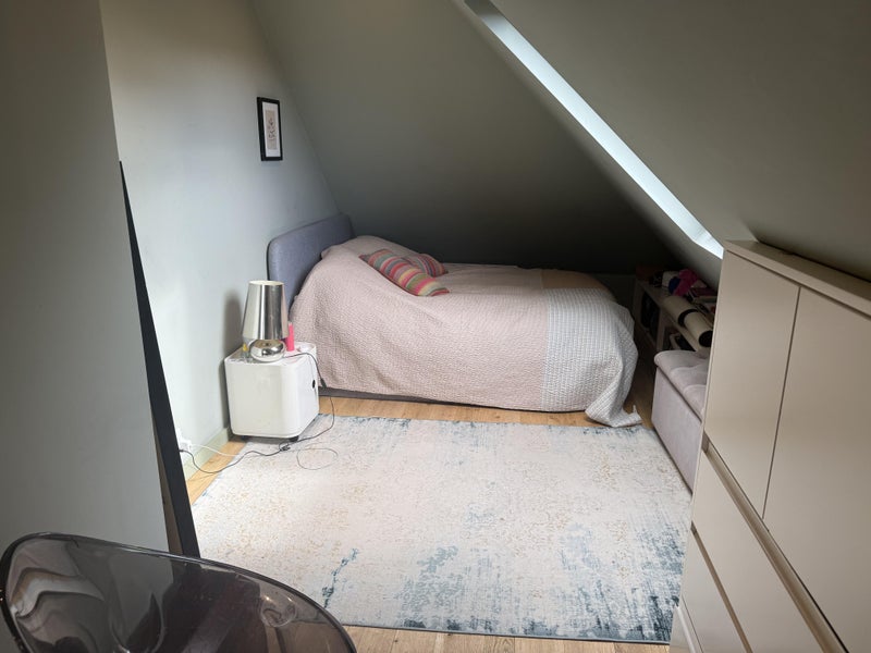Photo 1: Eves room with plenty of storage and private bathroom 