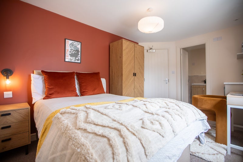 Photo 1: Luxury design and spacious rooms