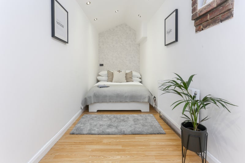 Photo 1: Ground Floor Bedroom 2