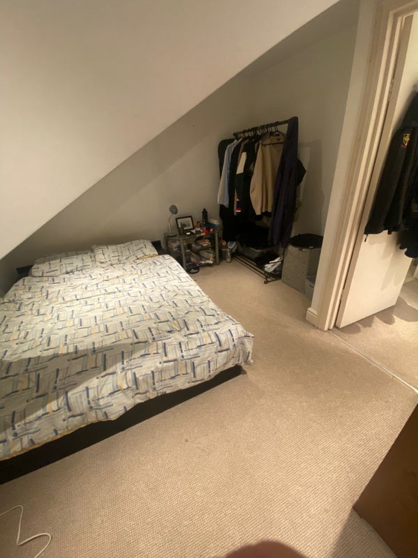 Photo 1: loft room 