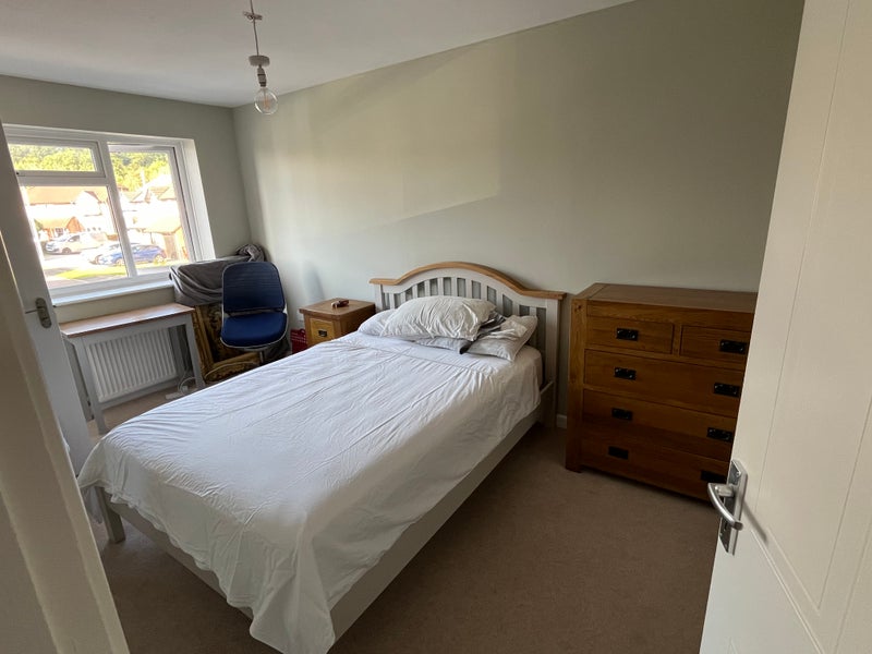 Photo 1: En-suite bedroom