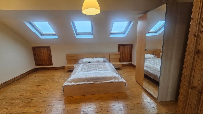 Photo 1: Master bed room with ensuite