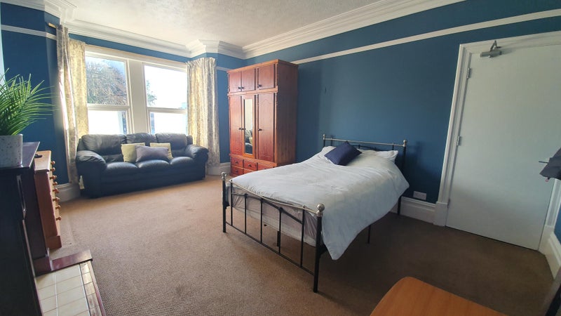 Photo 1: Room 7