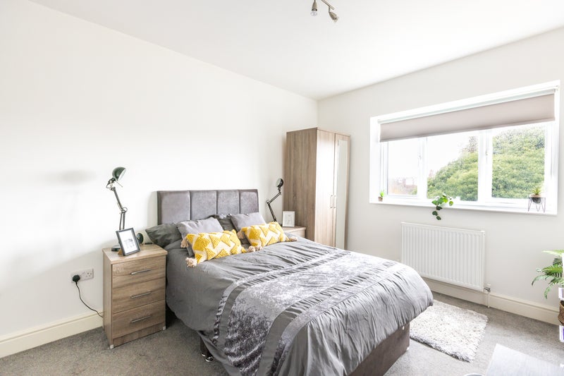 Photo 1: Room Four