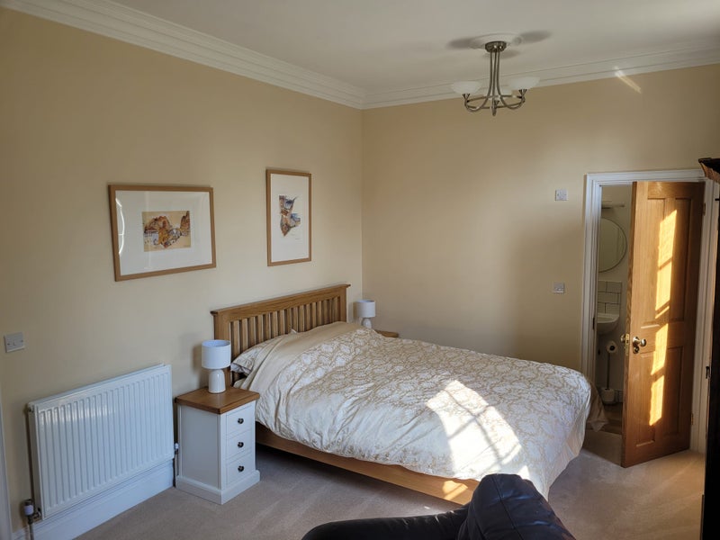 Photo 1: King-Size bedroom