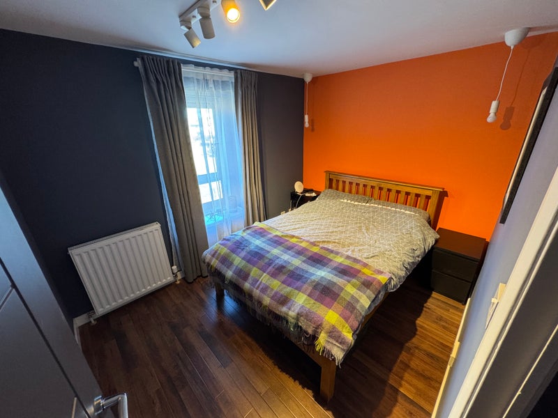 Photo 1: Bedroom