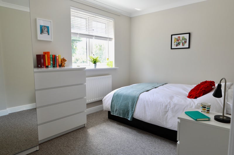 Photo 1: Bright and airy overlooking the garden