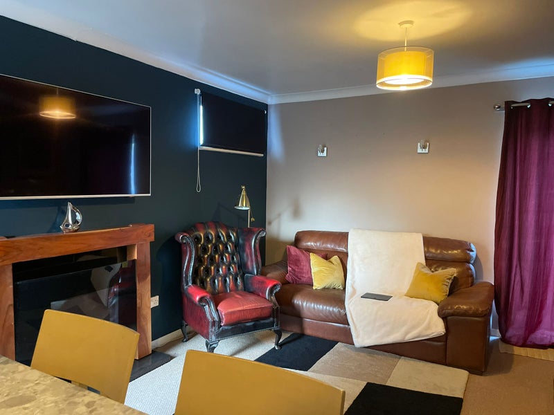 Photo 1: Sitting room