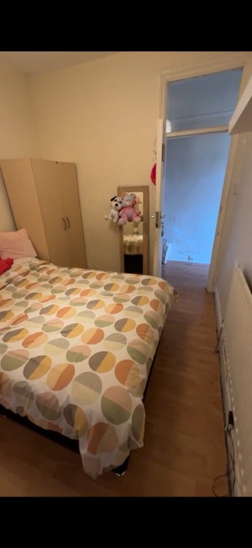 Photo 1: Room