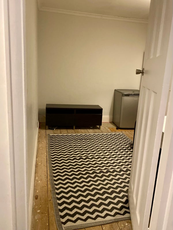 Photo 1: BEDROOM ENTRANCE