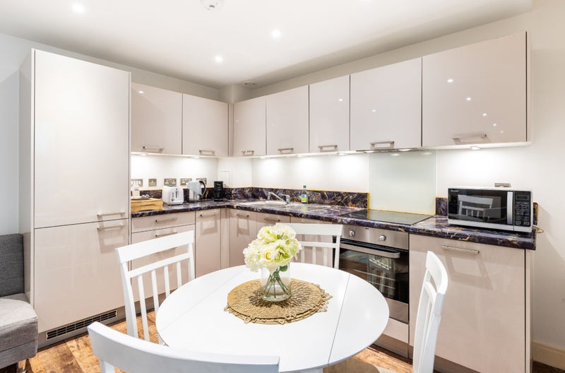 Photo 1: Dinning room & kitchen 