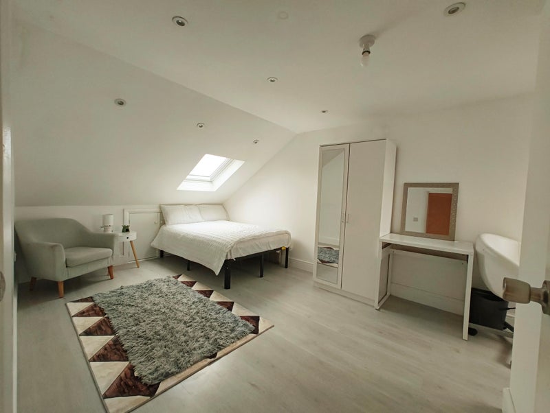 Photo 1: Double room