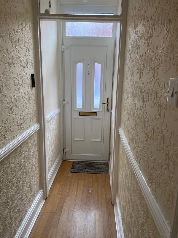 Photo 1: Door and landing 