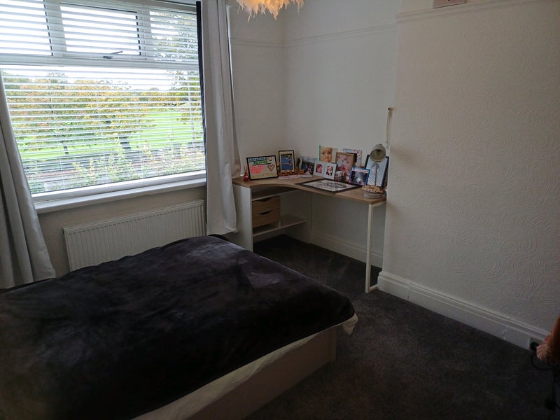 Photo 1: Free bedroom!