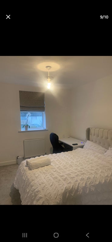 Photo 1: Bedroom
