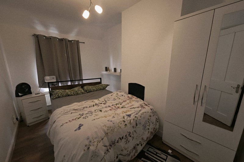 Photo 1: Double Bedroom 2