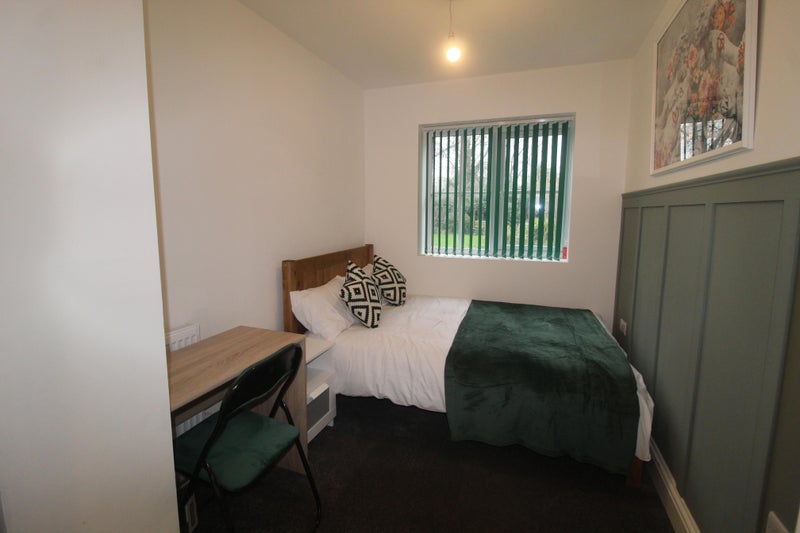 Photo 1: Room 3 £695