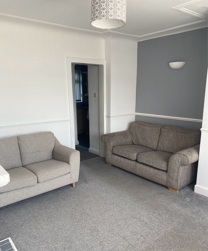 Photo 1: Newly decorated lounge