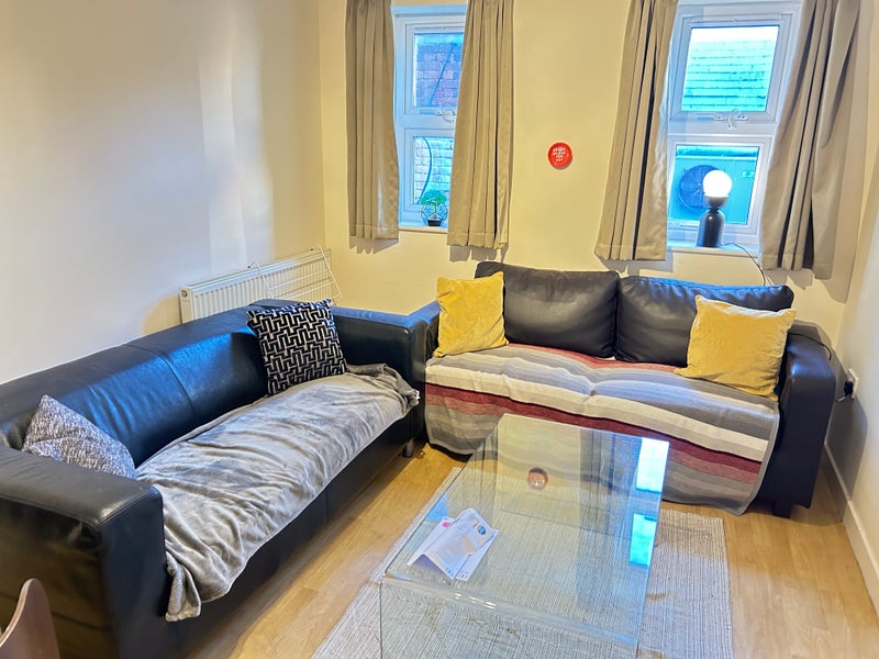 Photo 1: Shared lounge