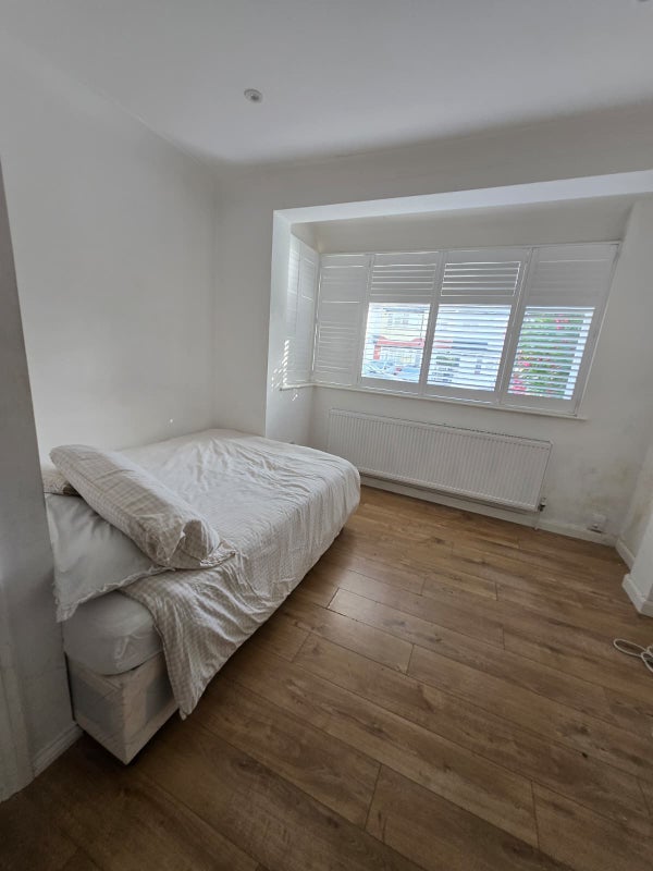 Photo 1: Double Room 