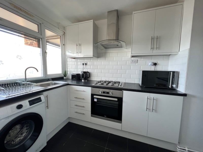 Photo 1: Kitchen