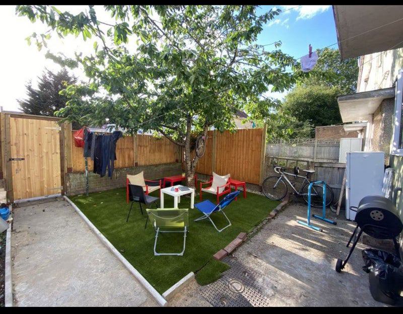 Photo 1