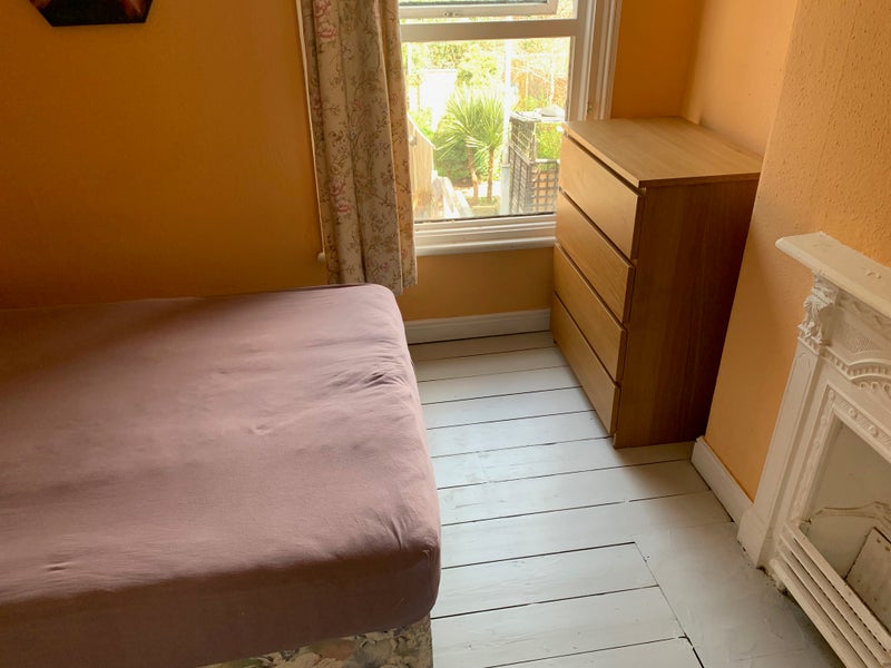 Photo 1: room 2 - £475