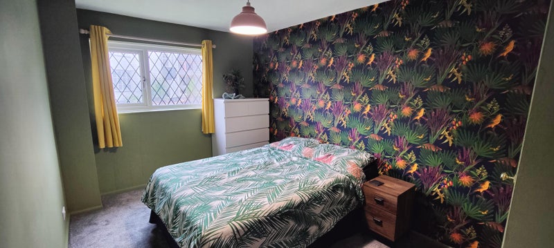 Photo 1: Bedroom