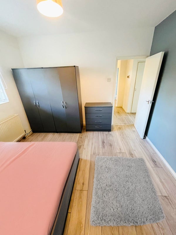 Photo 1: Room E