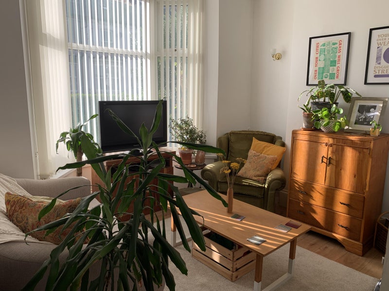 Photo 1: Living Room 