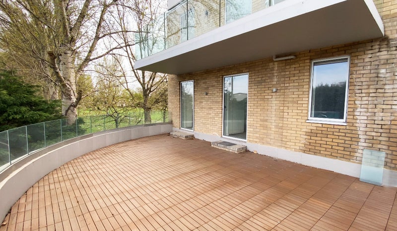 Photo 1: terrace