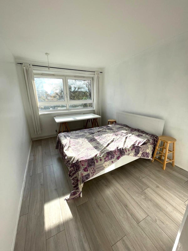 Photo 1: Double room