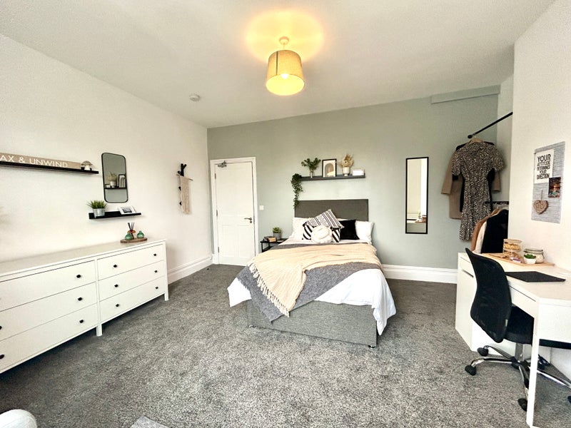 Photo 1: Room 2 - Call today to book a viewing