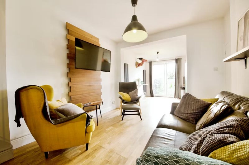 Photo 1: reception/Hall