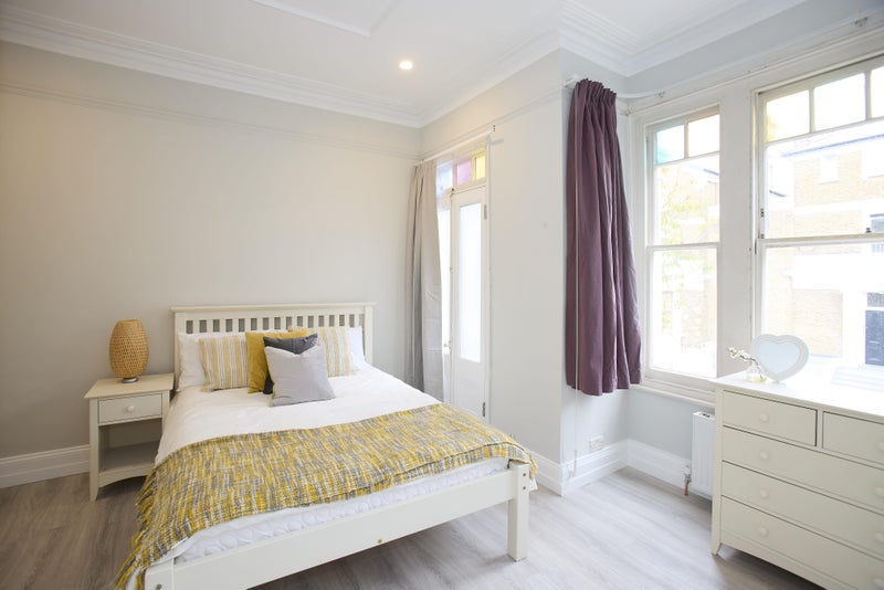 Photo 1: Bedroom 5