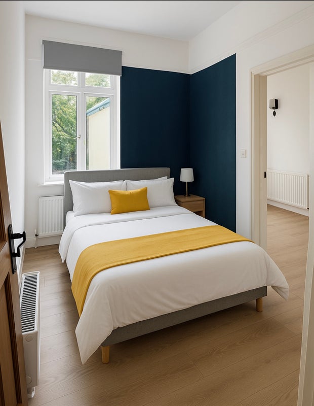 Photo 1: Bedroom 2